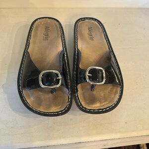 Alegria black patent leather platform slip on sandals shoes women's size 9 shoe